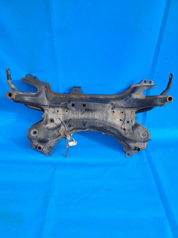 Балка передней подвески RAV4 05-12