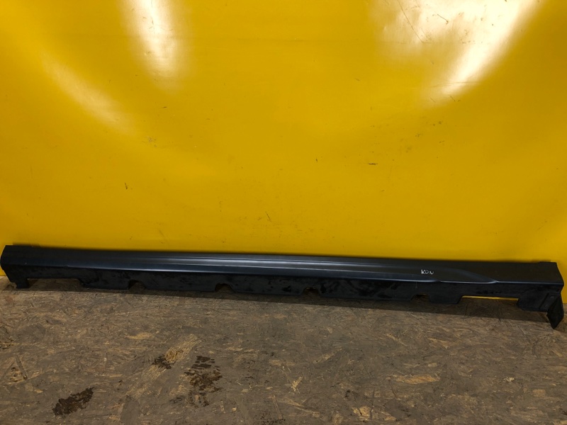 Накладка порога наружная левая HYUNDAI KONA OS 17-23 87753-DD000 Б/У