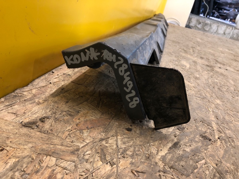 Накладка порога наружная правая KONA OS 17-23