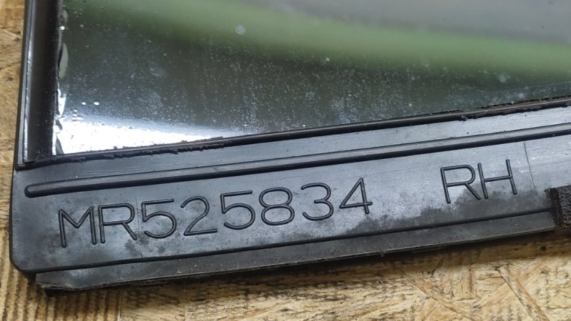 Стекло двери глухое заднее правое LANCER IX 9 03-07