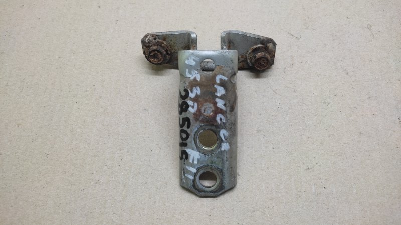 Петля двери нижняя передняя левая MITSUBISHI LANCER 4/5/6/7/8 88-02 MR302271 Б/У