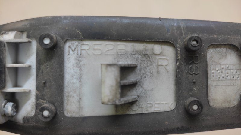 Ручка двери наружная задняя правая MITSUBISHI LANCER 4/5/6/7/8 88-02