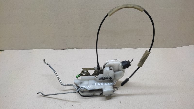 Замок двери передний правый MITSUBISHI LANCER 4/5/6/7/8 88-02 MR584162 Б/У