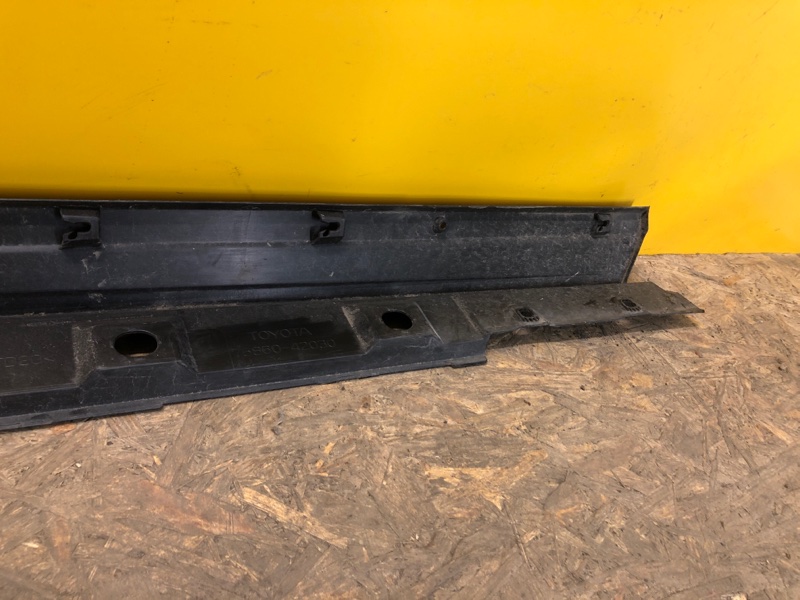 Накладка порога наружная левая RAV4 18-