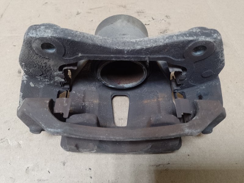 Суппорт тормозной передний левый I30 FD 07-12 Суппорт тормозной передний левый I30 FD 07-12