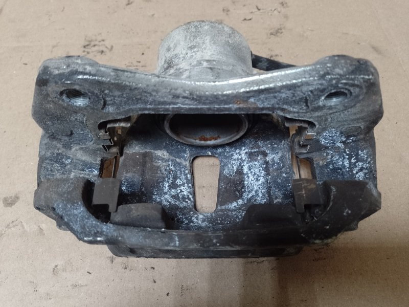 Суппорт тормозной передний левый I30 FD 07-12 Суппорт тормозной передний левый I30 FD 07-12