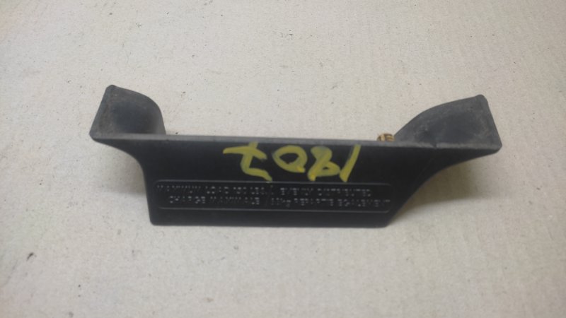 Запчасть заглушка рейлинга правая TOYOTA SIENNA 03-10 2006 3.5 2GR-FE 63495-AE010 Б/У Заглушка рейлинга правая TOYOTA SIENNA 03-10 2006 3.5 2GR-FE 63495-AE010 Б/У