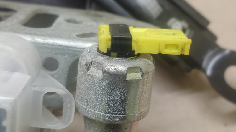 Ремень безопасности левый TOYOTA SIENNA 03-10 3.5 2GR-FE