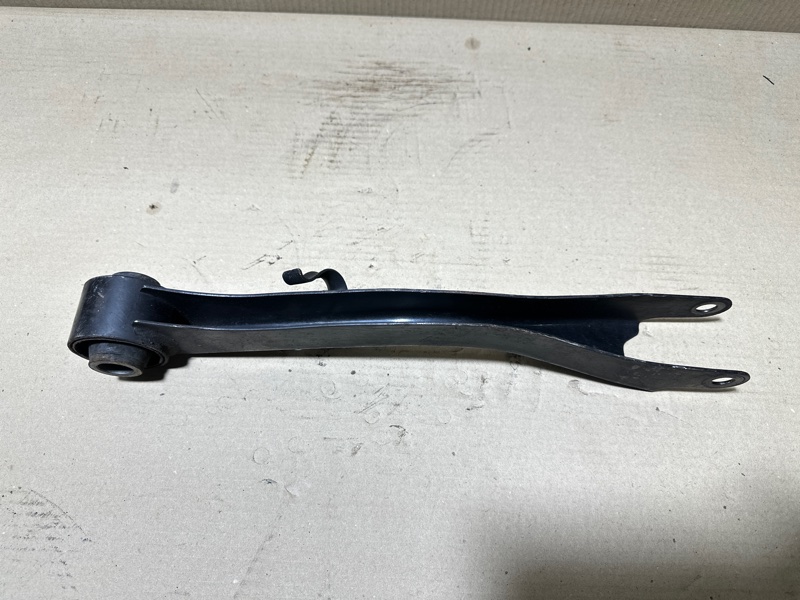 Рычаг задней подвески продольный передний левый SUBARU FORESTER SH 07-12