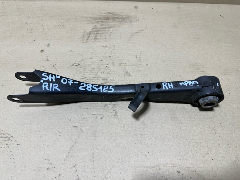 Рычаг задней подвески продольный передний правый SUBARU FORESTER SH 07-12 20250AJ000 Б/У