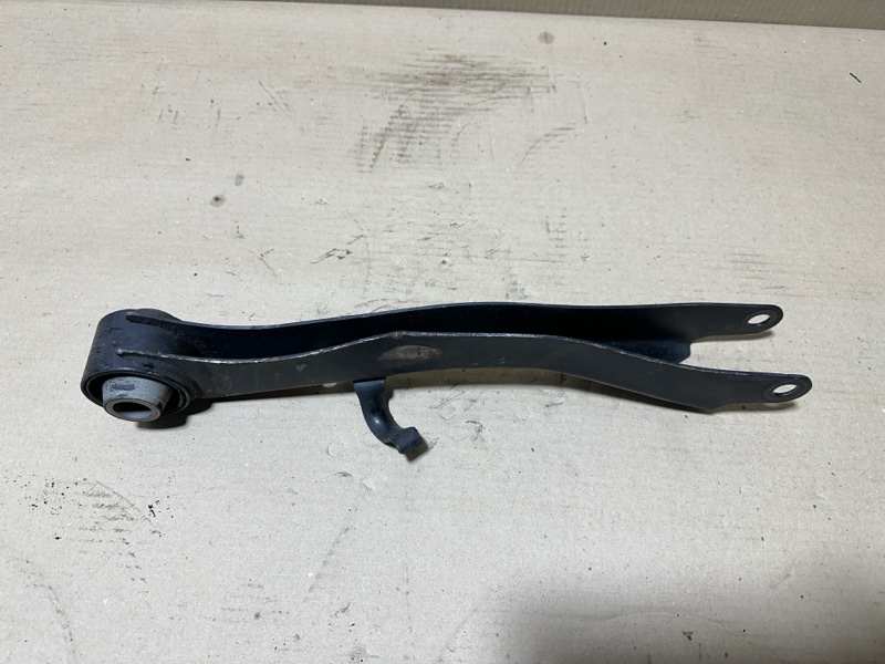 Рычаг задней подвески продольный передний правый SUBARU FORESTER SH 07-12