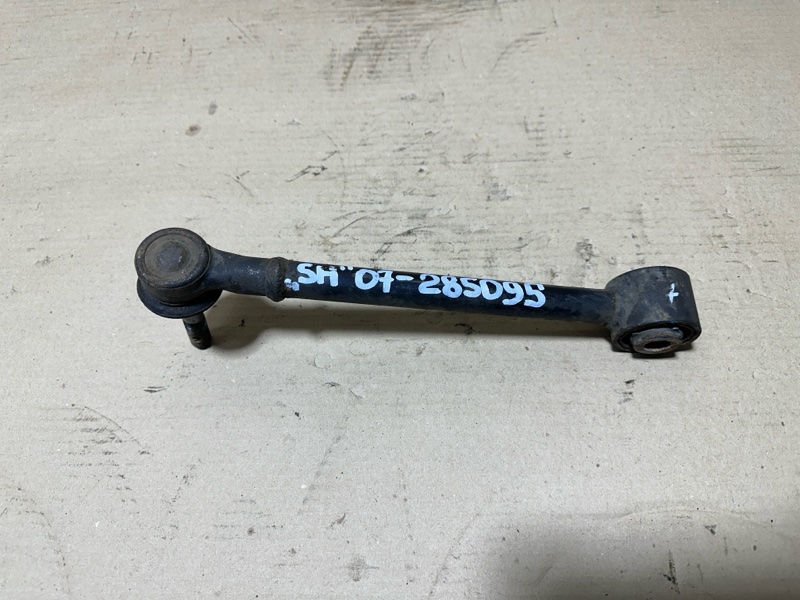 Рычаг задней подвески поперечный нижний передний SUBARU FORESTER SH 07-12 20250FG021 Б/У