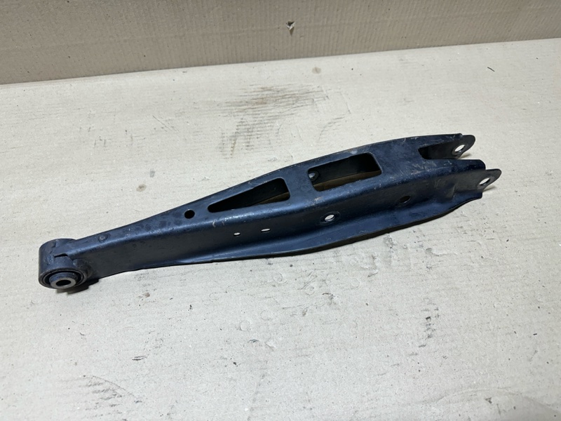 Рычаг задней подвески поперечный нижний задний SUBARU FORESTER SH 07-12