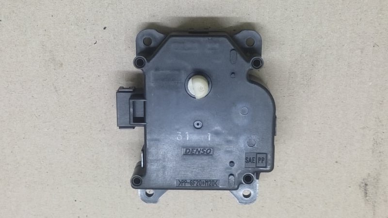 Запчасть моторчик заслонки печки TOYOTA AVALON 99-05 2000 3.0 1MZFE 87106-07060 Б/У Моторчик заслонки печки TOYOTA AVALON 99-05 2000 3.0 1MZFE 87106-07060 Б/У
