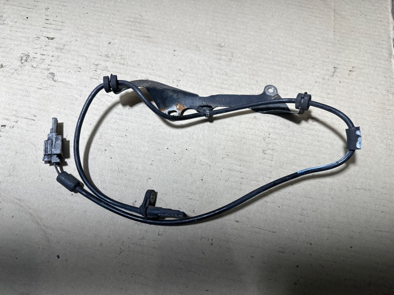 Датчик ABS задний правый SUBARU FORESTER SH 07-12 27540SC001 Б/У