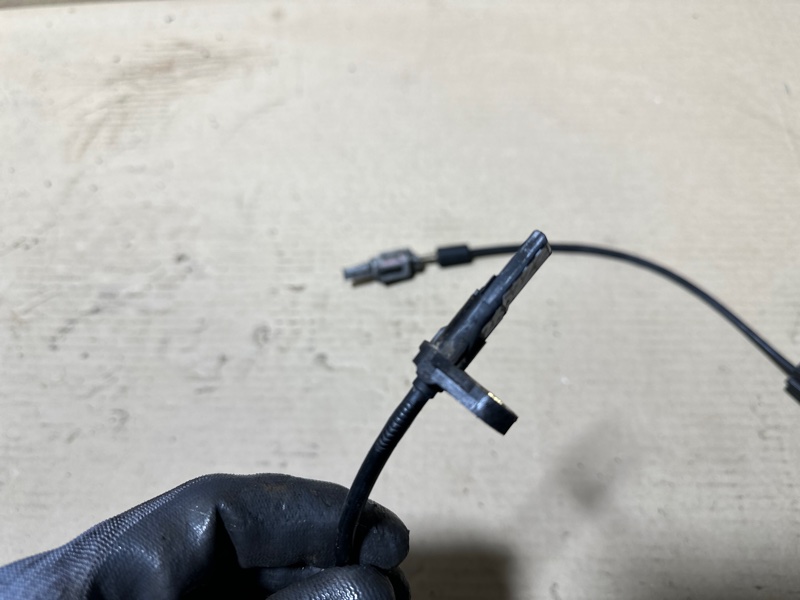 Датчик ABS задний правый SUBARU FORESTER SH 07-12