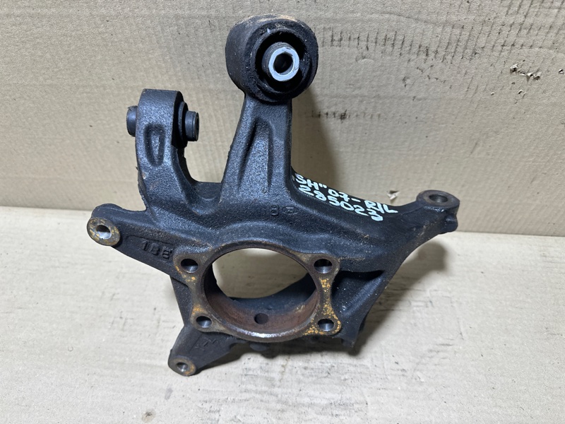 Цапфа левая FORESTER SH 07-12