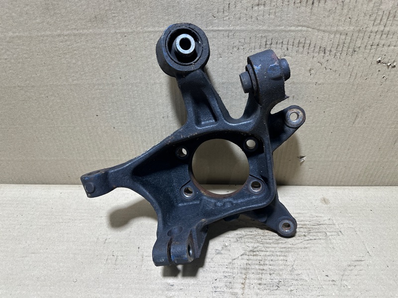 Цапфа левая SUBARU FORESTER SH 07-12