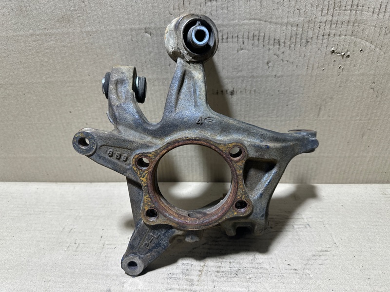 Цапфа левая SUBARU FORESTER SH 07-12 28411SC011 Б/У