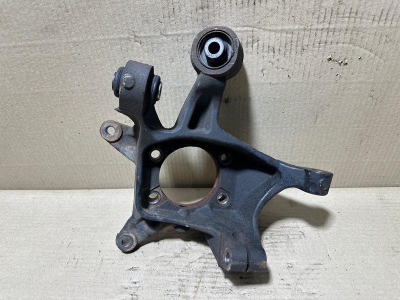 Цапфа правая SUBARU FORESTER SH 07-12