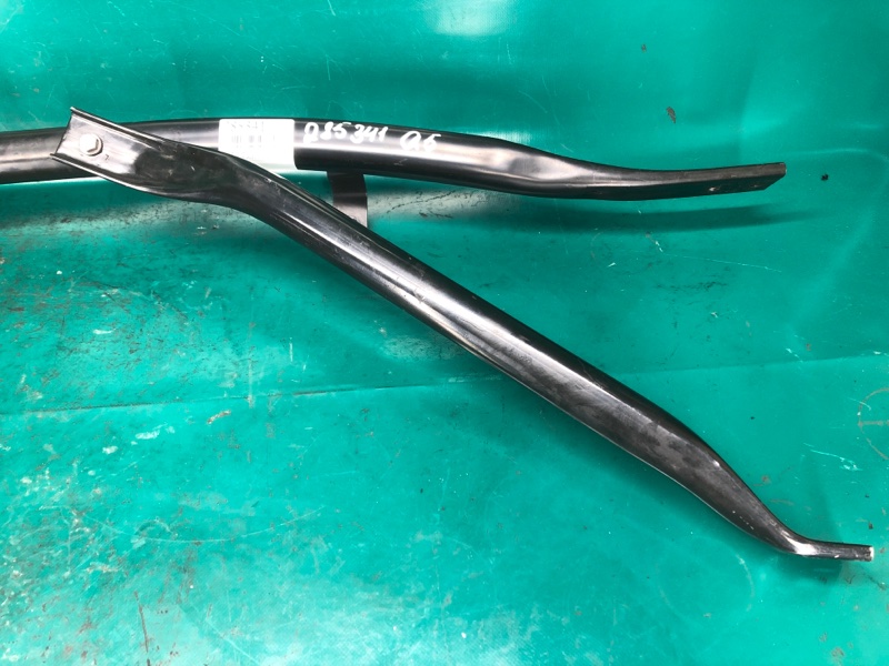 Распорка кузова передняя Q5 08-16 2011 CAEB 2.0T Распорка кузова передняя Q5 08-16 2011 CAEB 2.0T