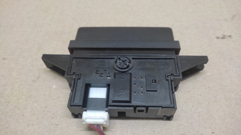 Кнопка аварийной сигнализации RDX 12-19 2017 TB4 3.5 J35Z2