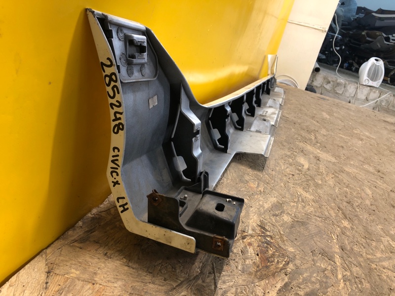 Накладка порога наружная левая CIVIC FC/FK 15-