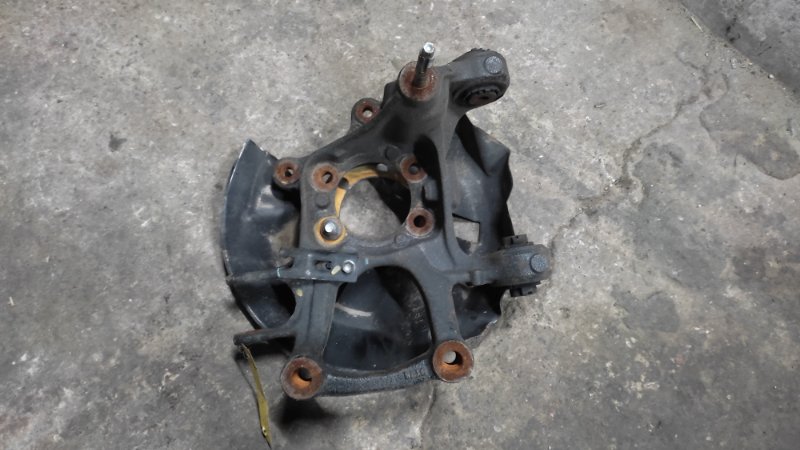 Цапфа задняя правая 3 BM 13-19 2014 Седан 2.0L 4