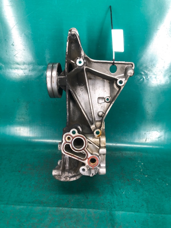 Кронштейн генератора AUDI Q5 08-16 CAEB 2.0T Кронштейн генератора AUDI Q5 08-16 CAEB 2.0T