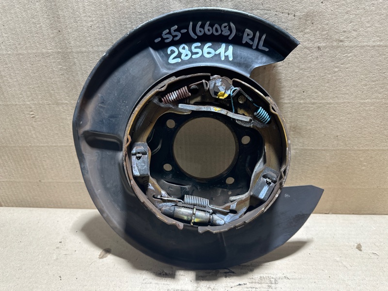 Запчасть тормозной механизм левый TOYOTA CAMRY 55 14-17 2015 2.5 2ARFE 46504-06080 Б/У Тормозной механизм левый TOYOTA CAMRY 55 14-17 2015 2.5 2ARFE 46504-06080 Б/У