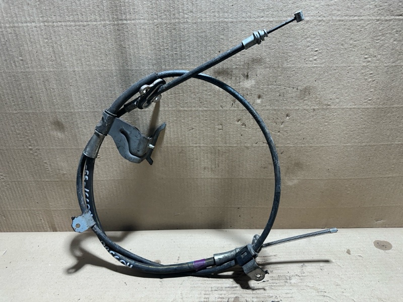 Трос стояночного тормоза левый TOYOTA CAMRY 55 14-17 2015 2.5 2ARFE 46430-06172 Б/У