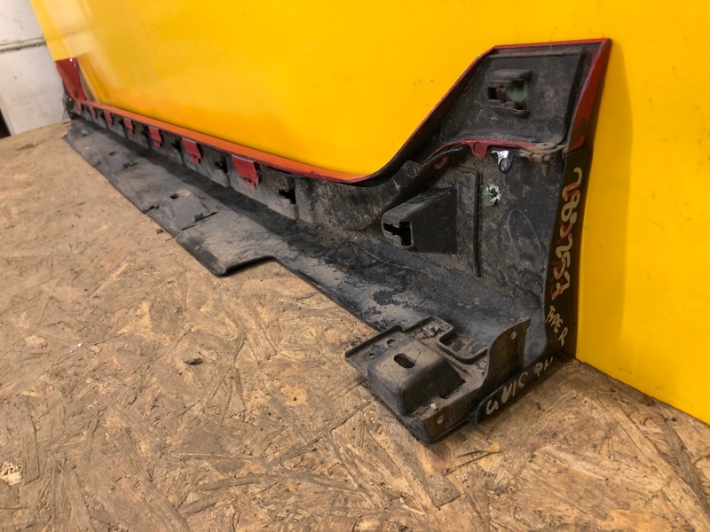 Накладка порога наружная правая CIVIC FC/FK 15-