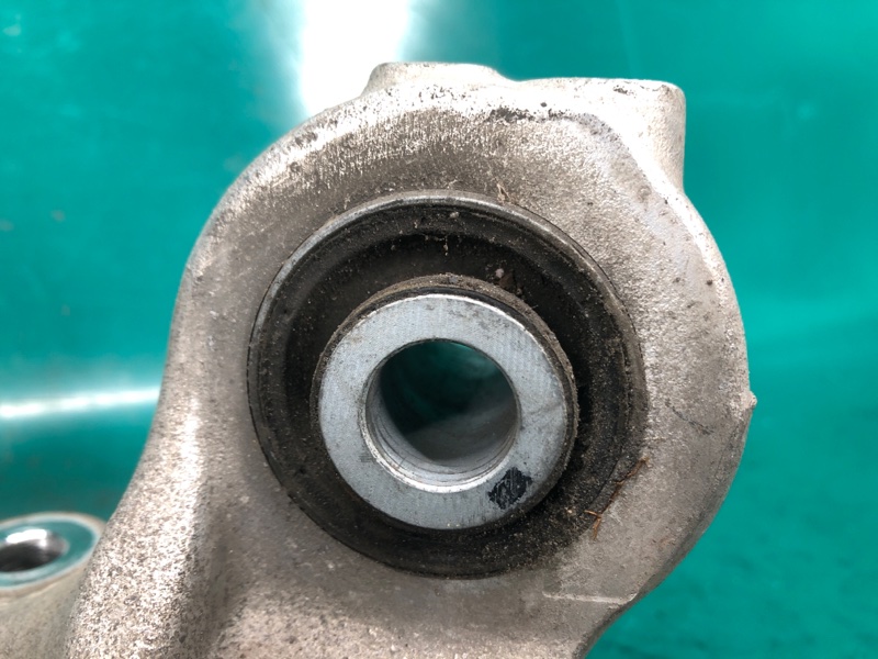 Цапфа задняя правая FUSION 14- 2016 2.5L Цапфа задняя правая FUSION 14- 2016 2.5L