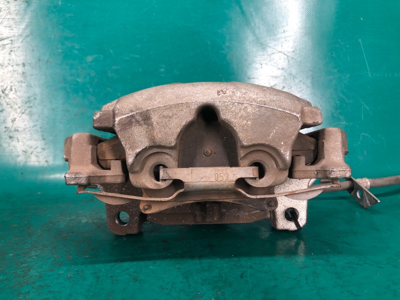 Суппорт тормозной передний левый FUSION 14- 2016 2.5L