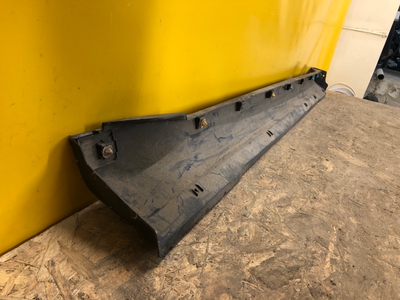 Накладка порога наружная левая OUTLANDER XL 05-13