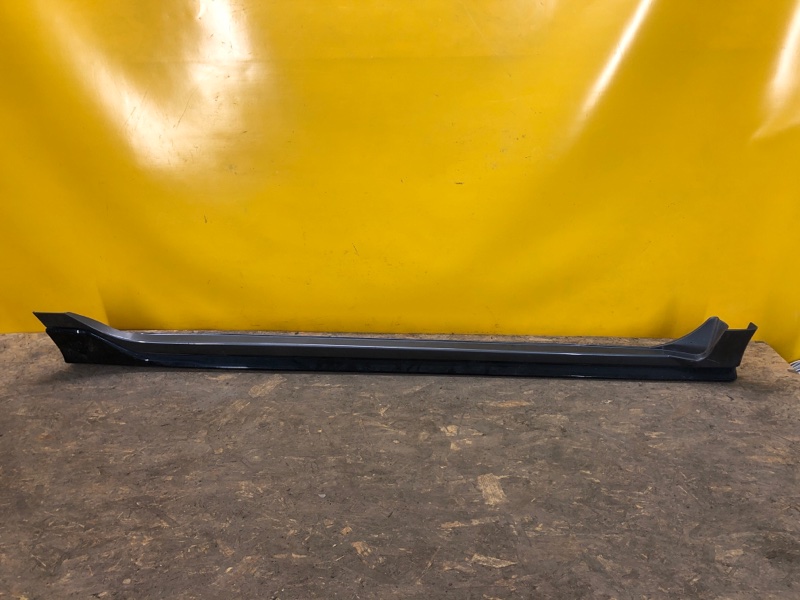 Накладка порога наружная правая HONDA CIVIC FC/FK 15- 71800-TGG-A500 Б/У