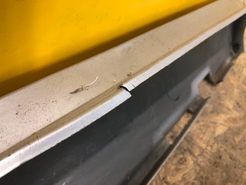 Накладка порога наружная левая 300 04-10