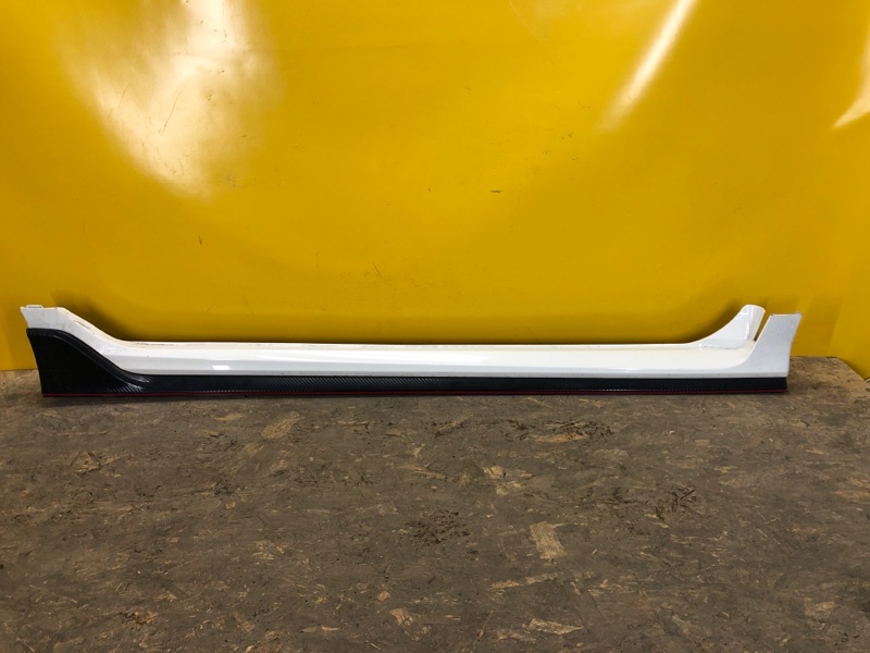 Накладка порога наружная правая HONDA CIVIC FC/FK 15- 71800-TGH-ZZ00 Б/У