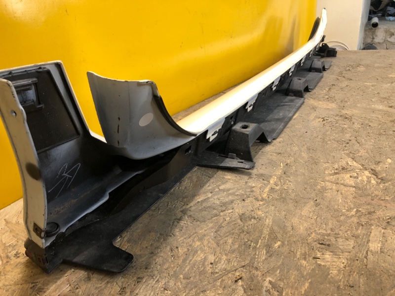 Накладка порога наружная правая CIVIC FC/FK 15-