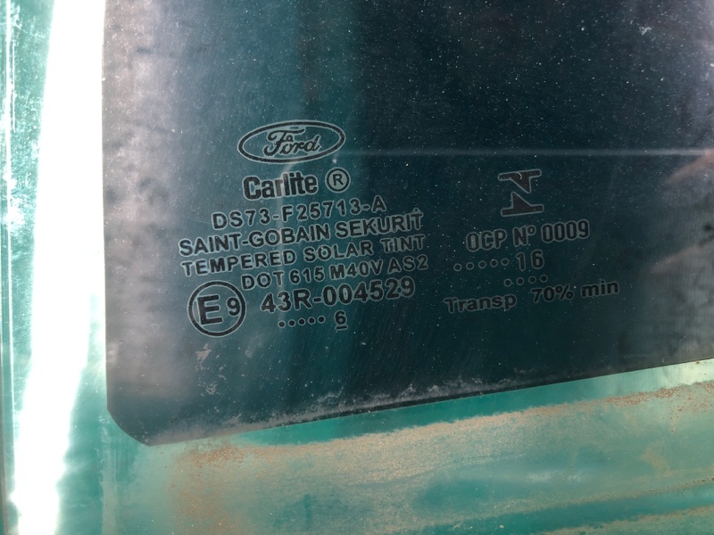 Стекло двери заднее левое FORD FUSION 14- 2.5L