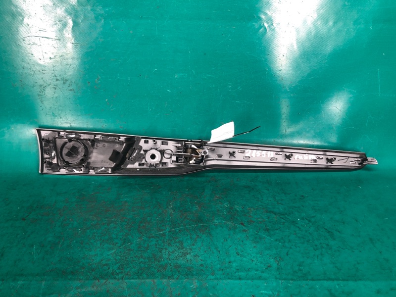 Накладка внутренней ручки двери задняя правая FORD FUSION 14- 2.5L Накладка внутренней ручки двери задняя правая FORD FUSION 14- 2.5L