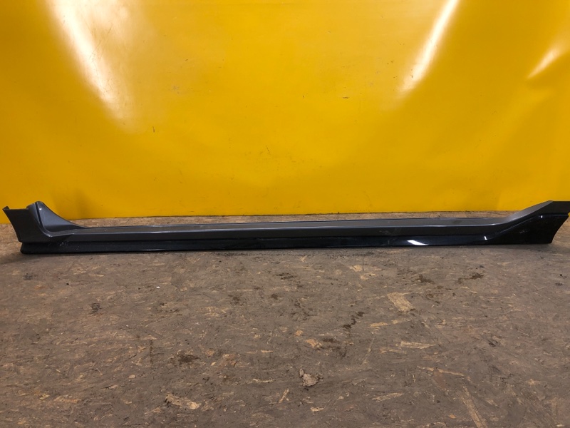 Накладка порога наружная левая HONDA CIVIC FC/FK 15- 71850-TGG-A500 Б/У