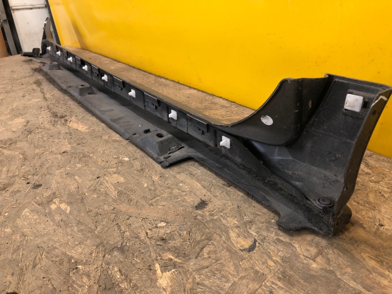 Накладка порога наружная левая CIVIC FC/FK 15-