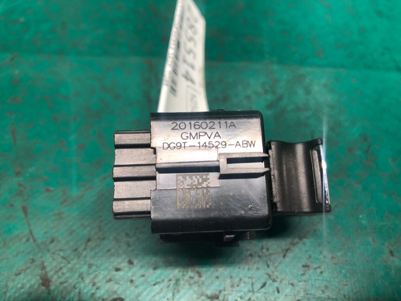 Кнопка стеклоподъемника задняя правая FUSION 14- 2016 2.5L Кнопка стеклоподъемника задняя правая FUSION 14- 2016 2.5L