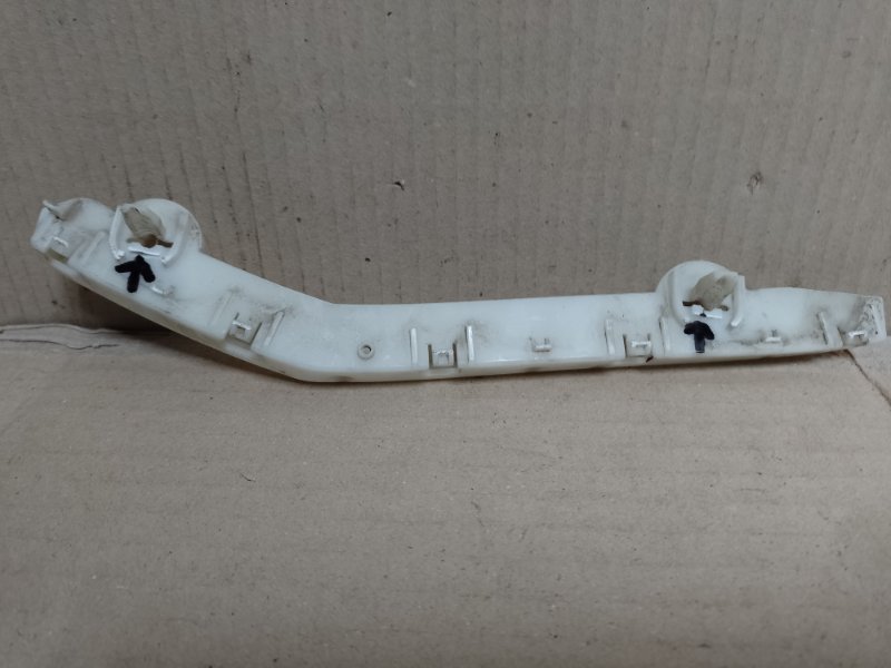 Кронштейн переднего бампера (на крыле) левый LEAF 10-17