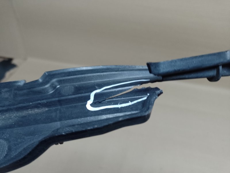 Пыльник крыла передний правый MITSUBISHI LANCER X 10 07-15