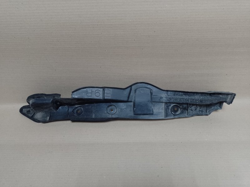 Пыльник крыла передний правый PRIUS - 30 09-17