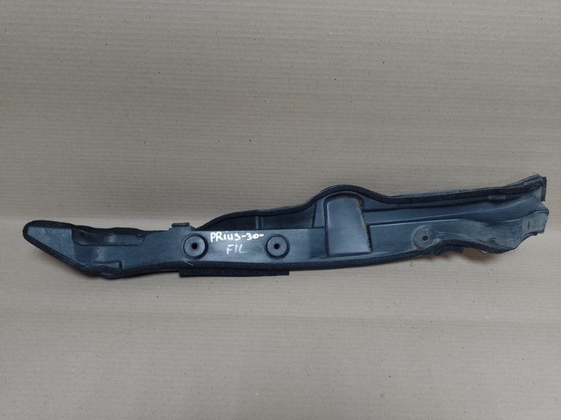 Запчасть пыльник крыла передний левый TOYOTA PRIUS - 30 09-17 53828-47030 Б/У Пыльник крыла передний левый TOYOTA PRIUS - 30 09-17 53828-47030 Б/У