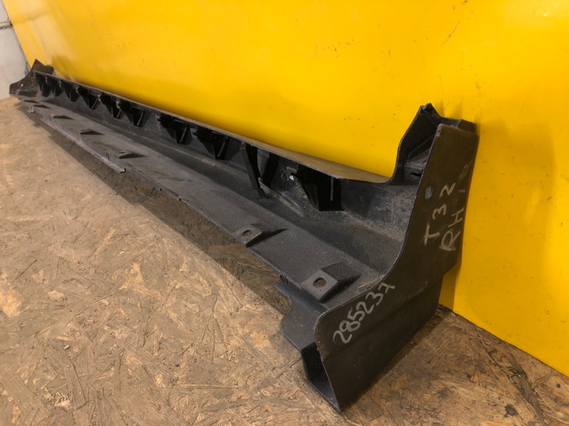 Накладка порога наружная правая X-TRAIL/ROGUE T32 13-20
