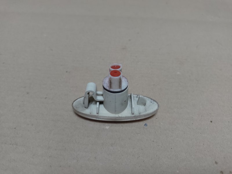 Повторитель поворота в крыло LEAF 10-17